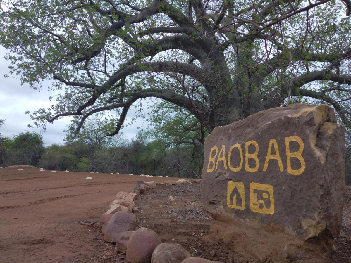 Nthakeni Bush & River Camp Pafuri Gate Exterior foto